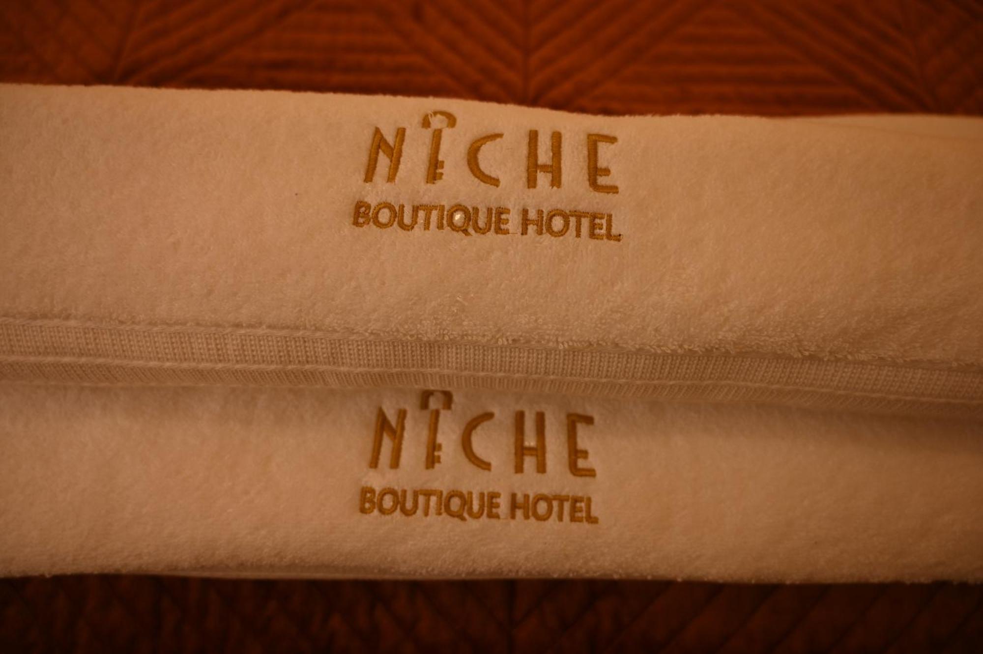 Niche Boutique Hotel Tirana Esterno foto
