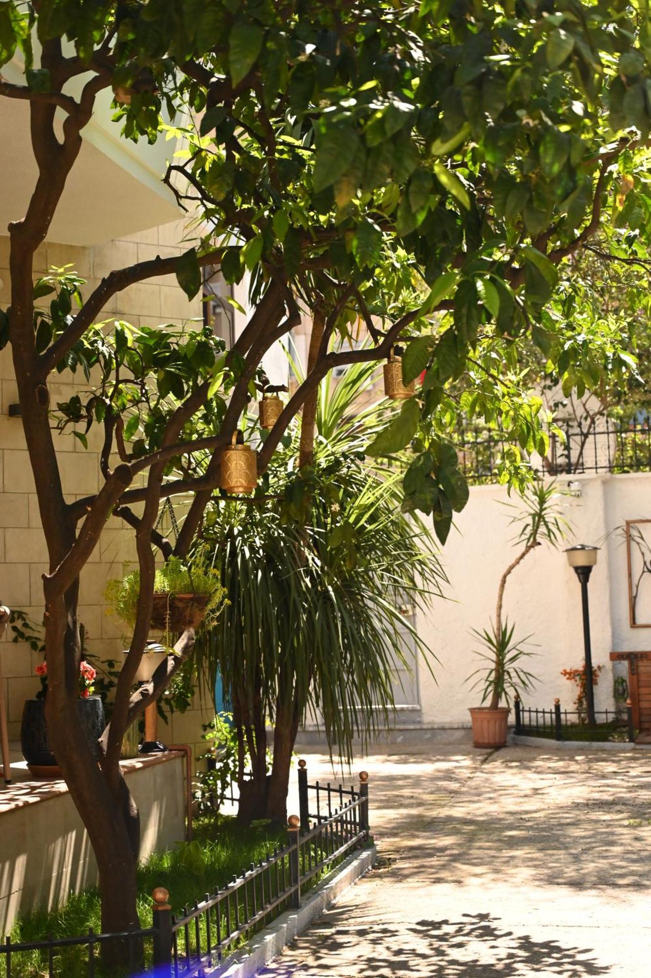 Niche Boutique Hotel Tirana Esterno foto
