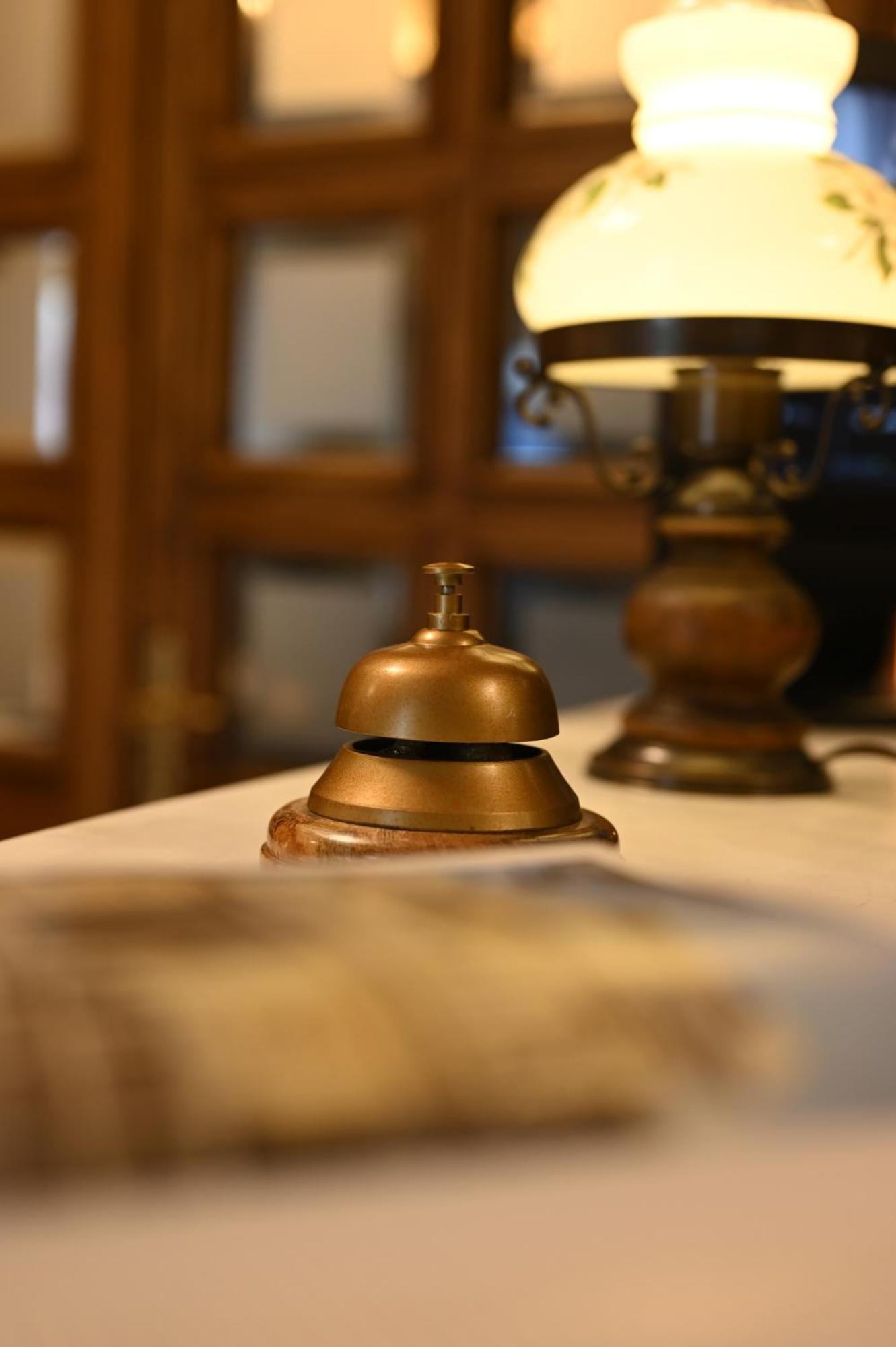 Niche Boutique Hotel Tirana Esterno foto