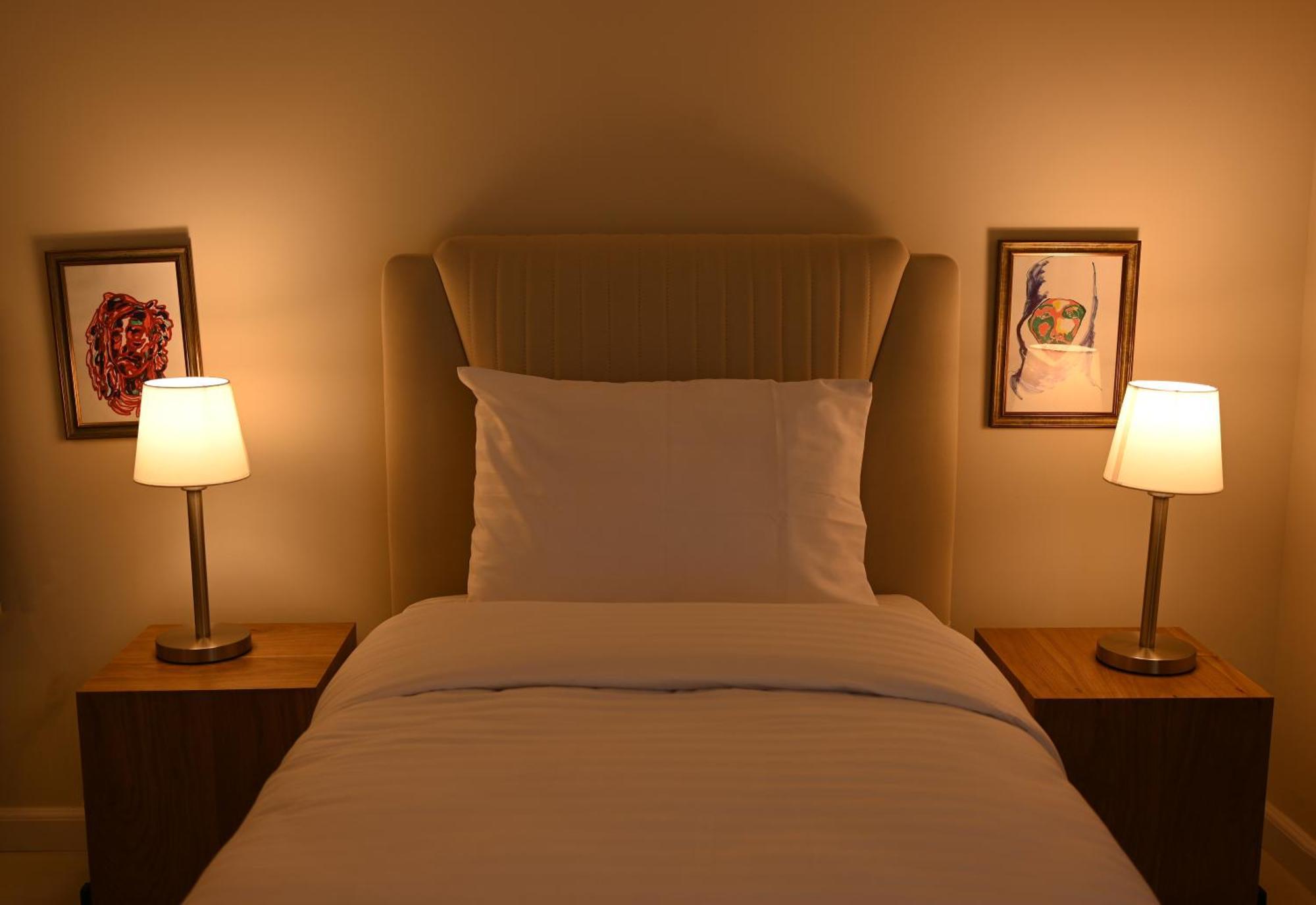 Niche Boutique Hotel Tirana Esterno foto