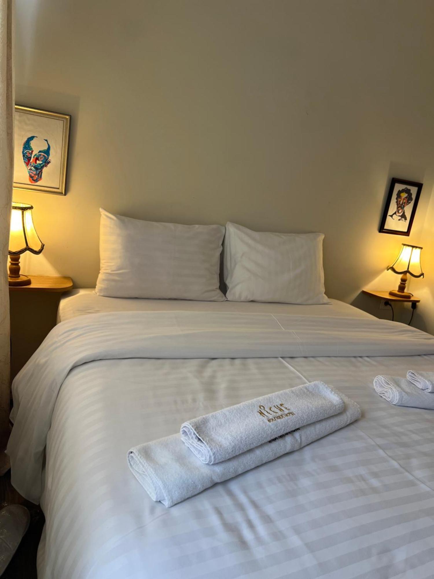 Niche Boutique Hotel Tirana Esterno foto